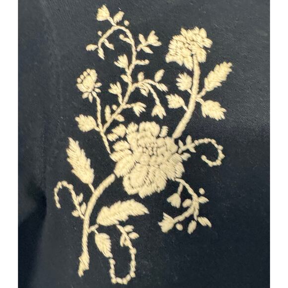 VTG Eagle Eye Black Cardigan Cream Floral Decor Button Up Size Small - Picture 2 of 7